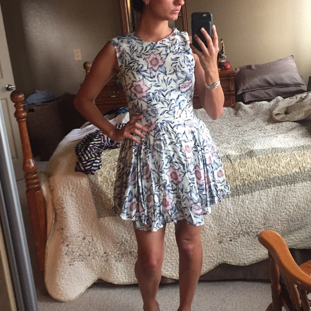 Skater style floral summer dress with zipper